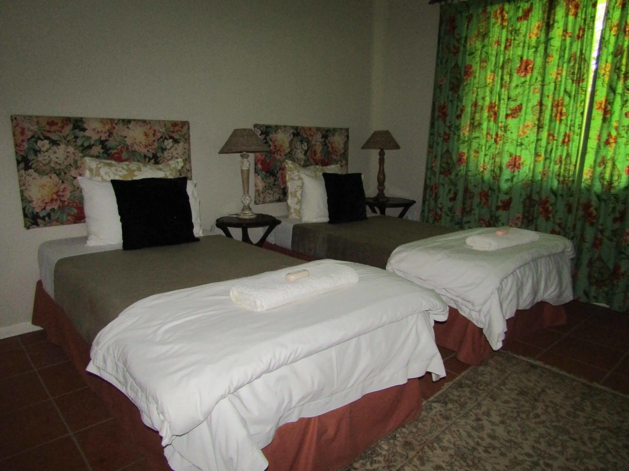 Отель Sugar Hill Manor Eshowe Экстерьер фото